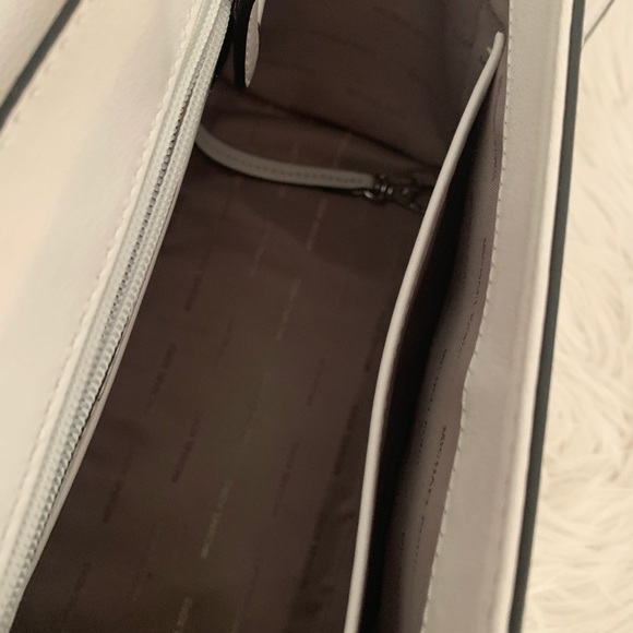 Handbag - Picture 4 of 5